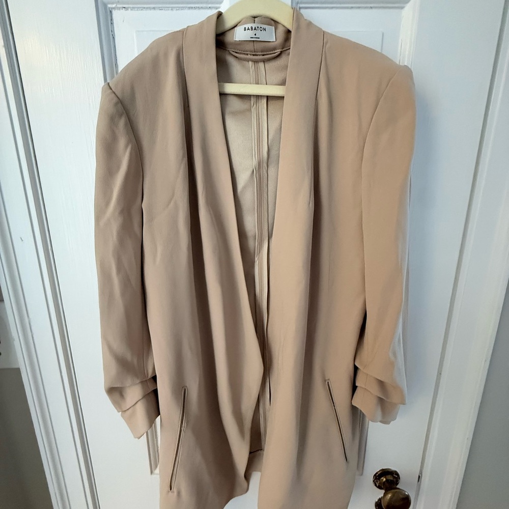 Aritzia Classic Tan blazer - Picture 2 of 2